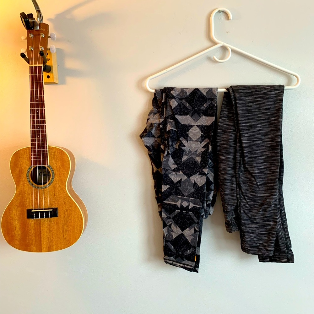 2 pair of Lucy exercise leggings in good condition sized small